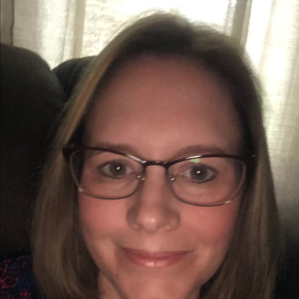 Meet your Posher, Lisa